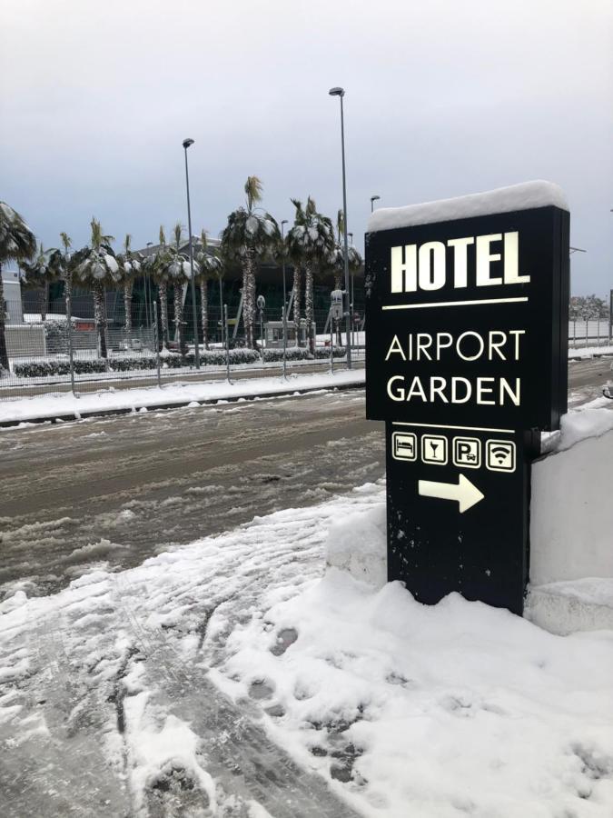 Rinas Airport Garden Hotel מראה חיצוני תמונה
